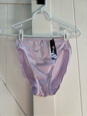 NWT Wacoal Satin Lavender High-Cut Brief Panties Size Small